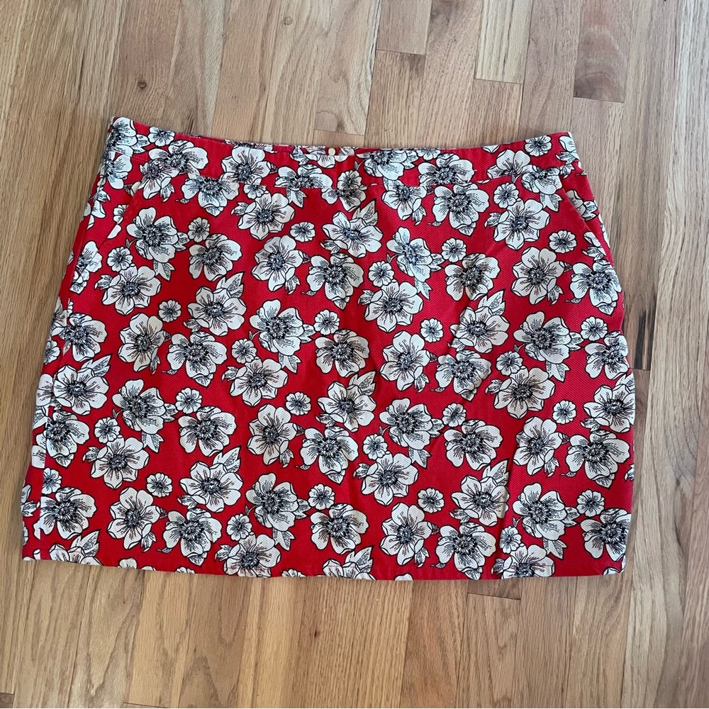Forever21 + red floral print mini skirt 3X